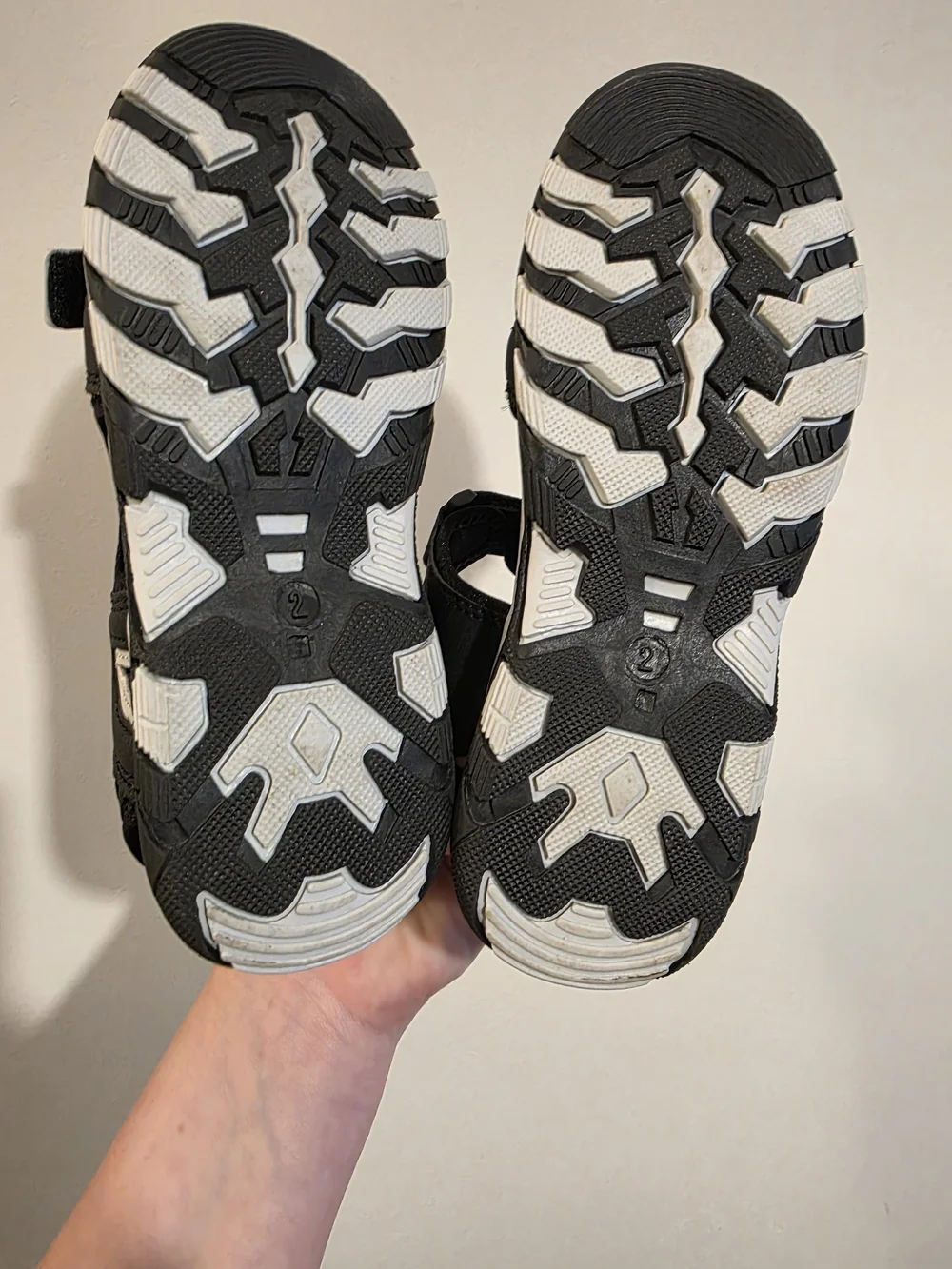 Khombu Kids Sport Sandals - Black & White Camo Sole - Sz 2M - NWOT